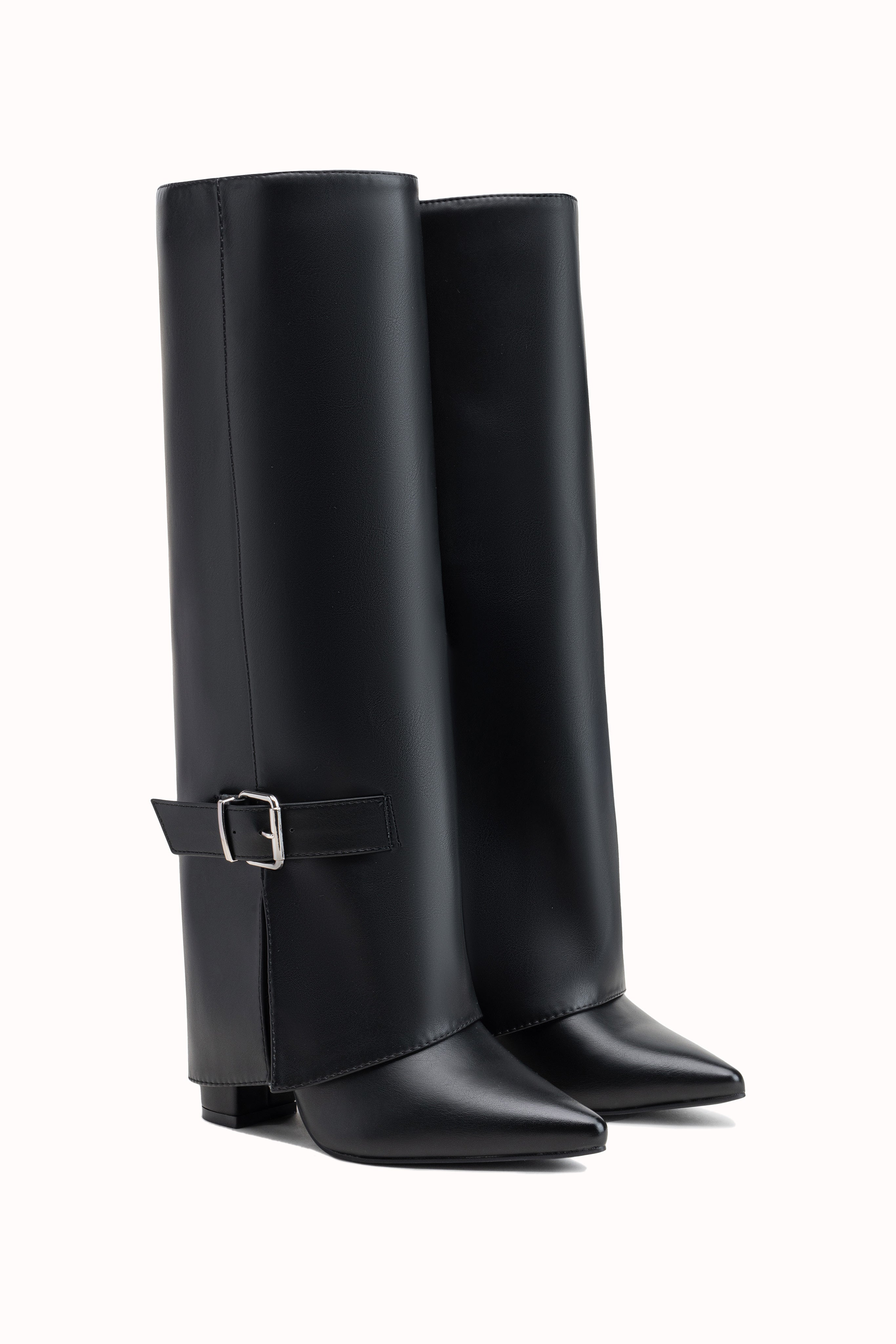 Bottes hautes talons carrés bouts pointus à rabats et boucles