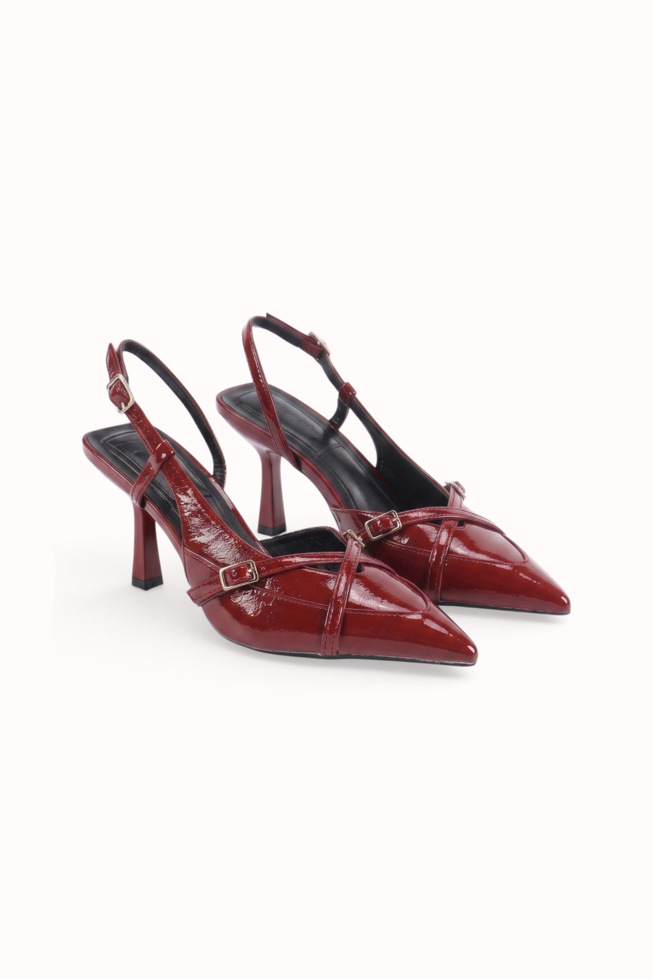 Escarpins Slingback vernis plissés à brides croisées