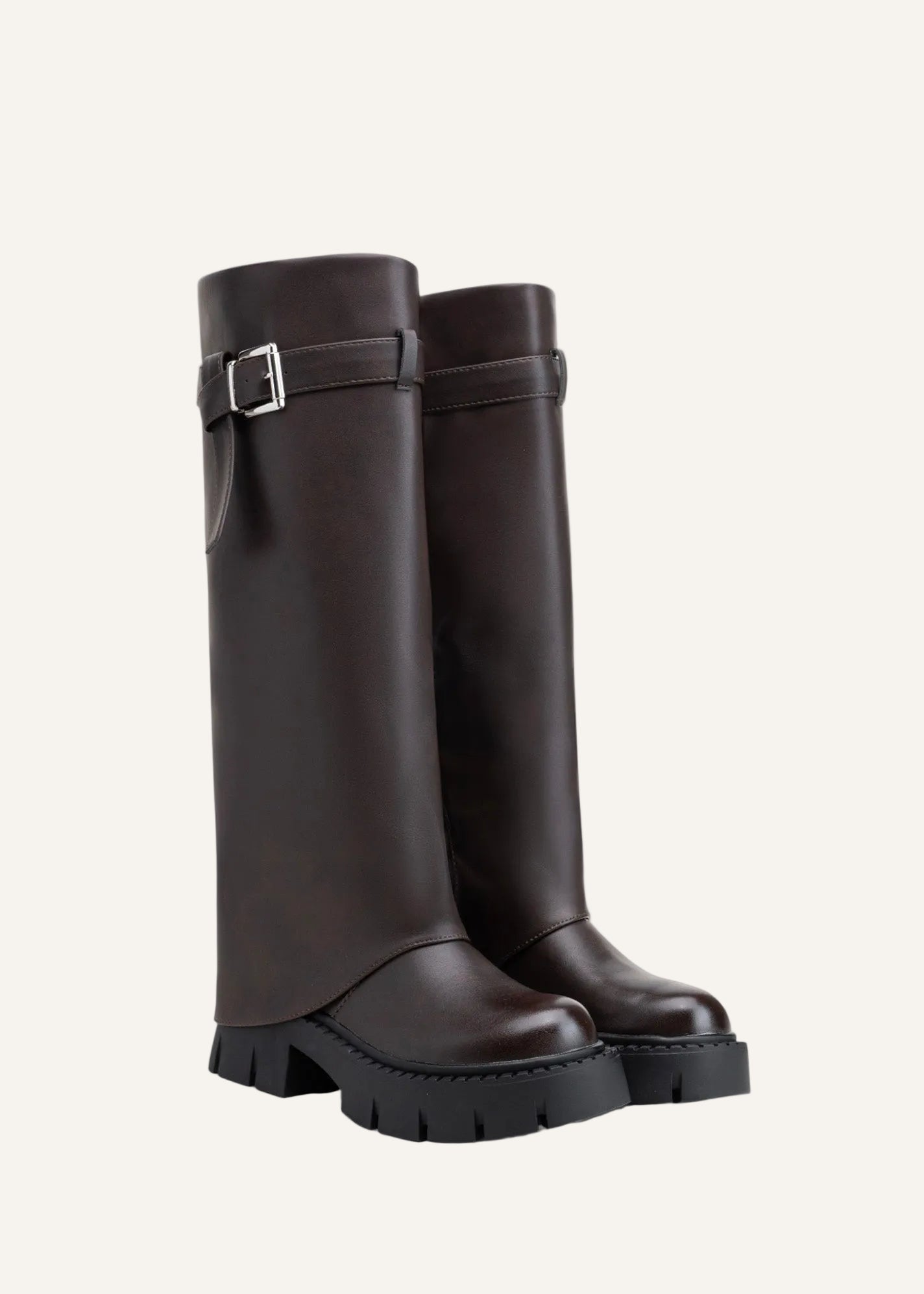 Bottes hautes à plateformes et boucles
