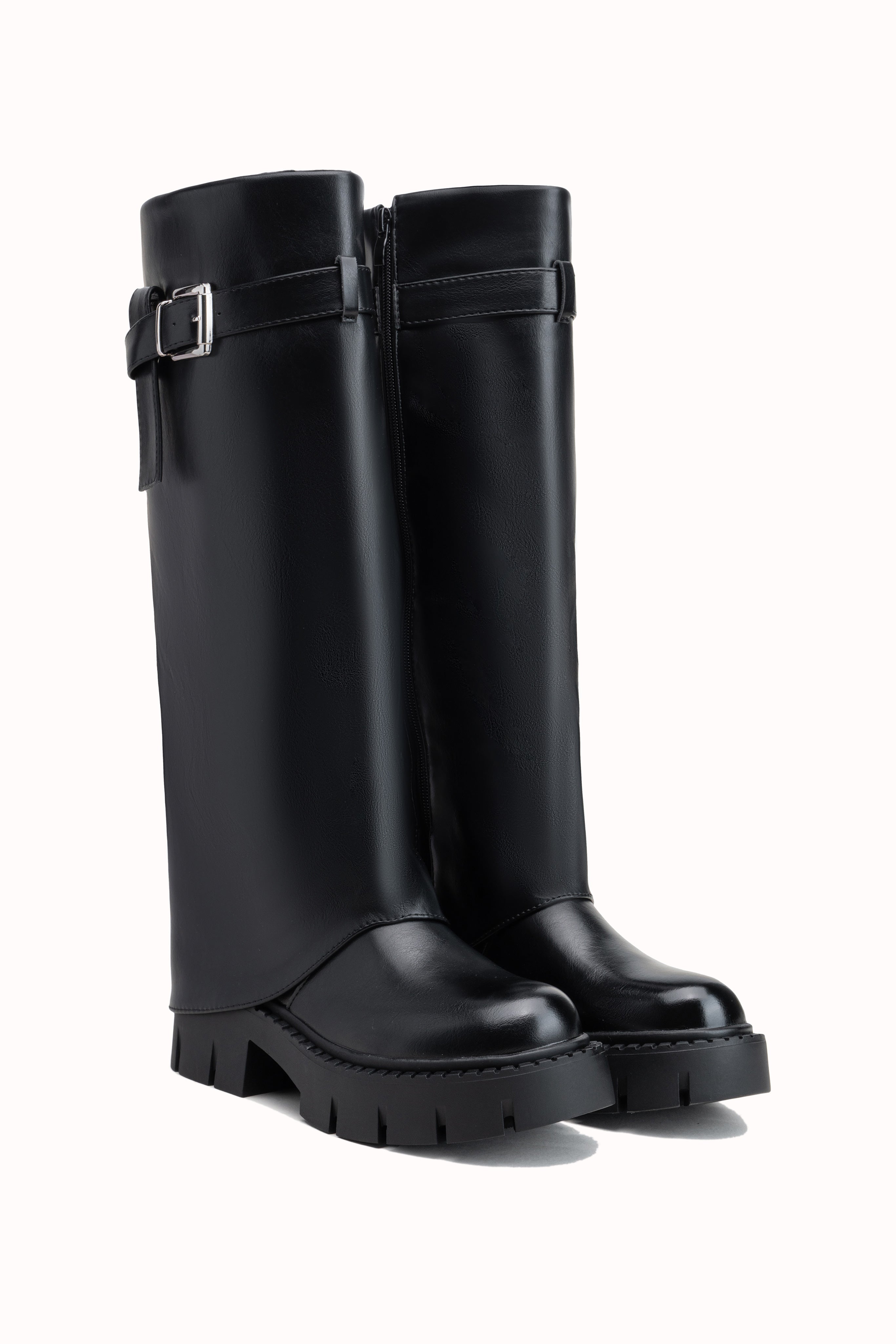 Bottes hautes à plateformes et boucles