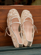 Ballerines en mesh brodées avec détails perlés