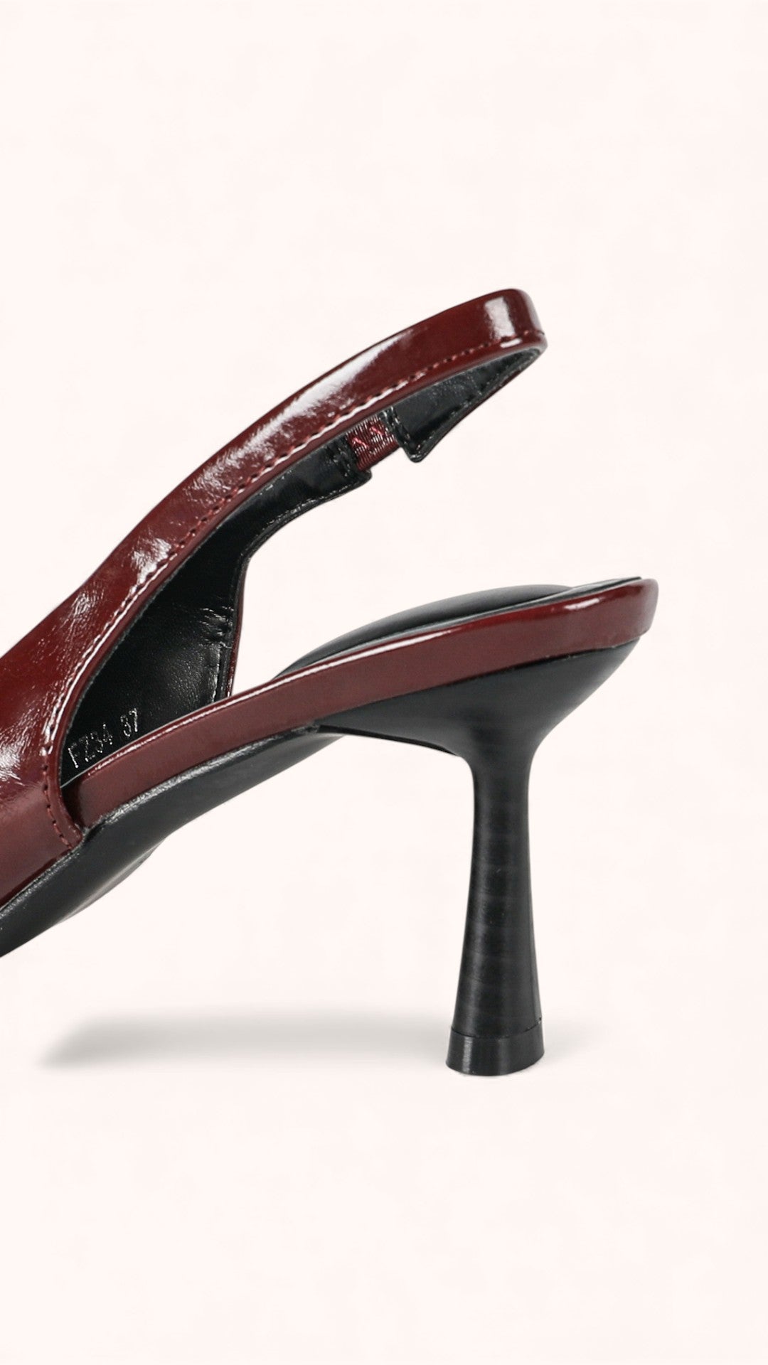 Escarpins Slingback vernis plissés